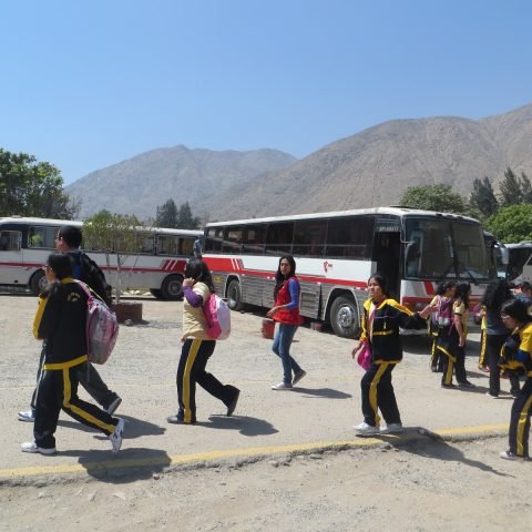 Movilidad para colegios al Club Ricardo Palma Chosica - Peru